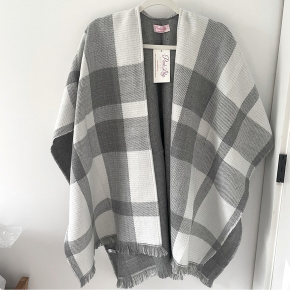 NEW WITH TAGS Pink lily grey plaid poncho - Picture 2 of 10